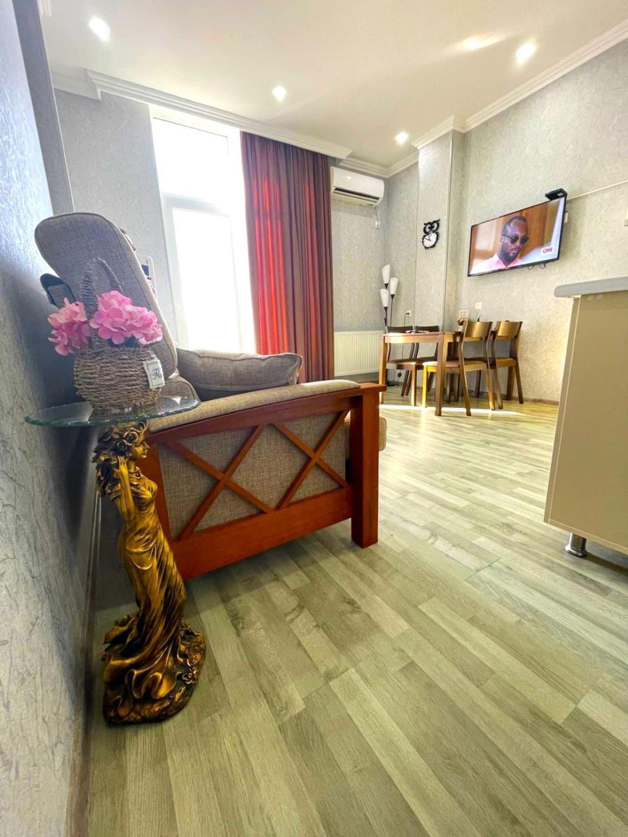 Kate'S Cozy Apartment Кутаїсі Екстер'єр фото